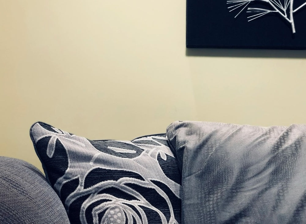 3 Best Pillowcases for Hair Extensions: Cost, Materials & Differences