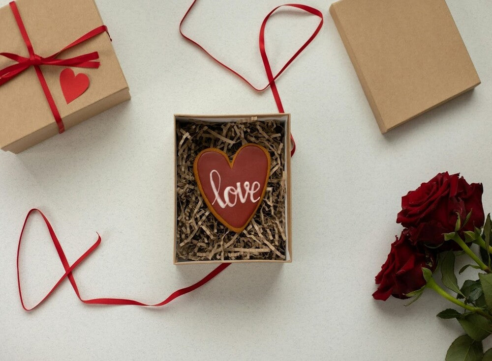 Top 8 Unique 8th Anniversary Gifts For Husband: Traditional & Modern Ideas