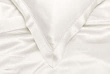 Load image into Gallery viewer, Ivory Oxford Pure Silk Pillowcase - Ivory Piping