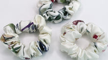 Load and play video in Gallery viewer, Hummingbird Silk Pillowcase and Scrunchies Gift Set