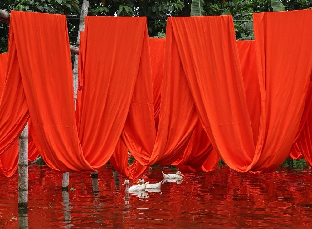 How Silk is Dyed: Processes, Safety & Sustainability