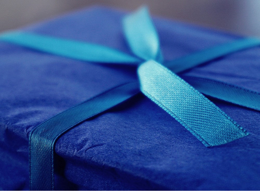 Top 10 Unusual 6th Wedding Anniversary Gifts for Husband: Traditional & Modern Ideas