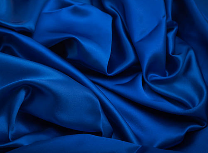 Silk Twill vs Silk Charmeuse: Differences, Prices, Pros & Cons
