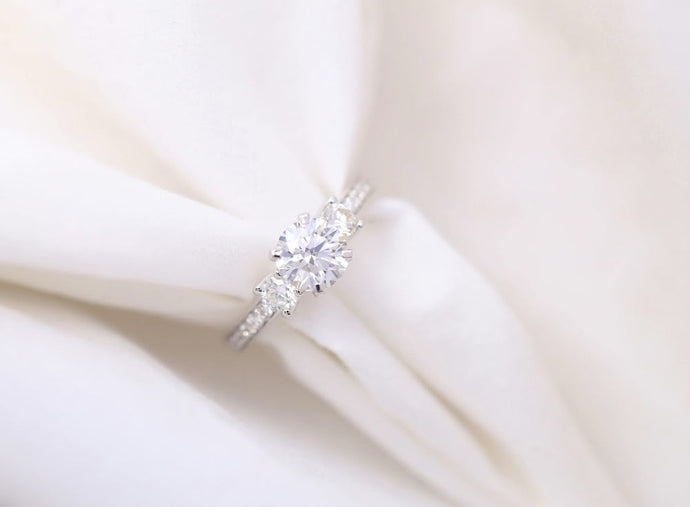 Wife Gifts Under £25: Romantic Ideas for Her