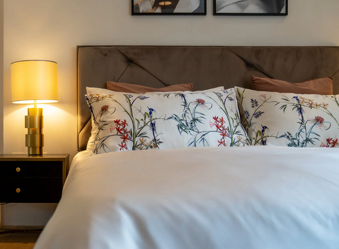 Silk vs Sateen Sheets: Cost, Pros & Cons