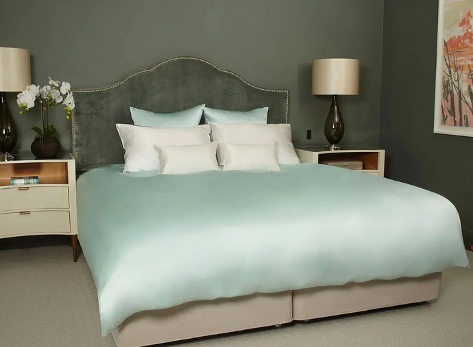 Silk vs Cotton Sheets: Differences, Prices, Pros & Cons