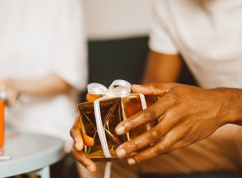 10 Meaningful 40th Birthday Gifts for Husband in 2026