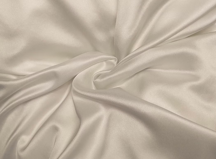Silk vs Poplin: Price, Differences & Uses