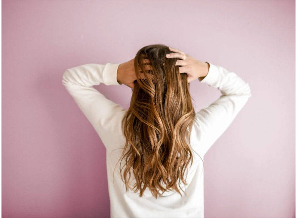 Remedies for Dry and Frizzy Hair - How Silk Pillowcases and Silk Scrunchies Transform Your Hair