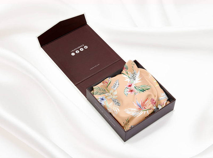 A Peachy Life: New Silk Pillowcase in Peach Fuzz