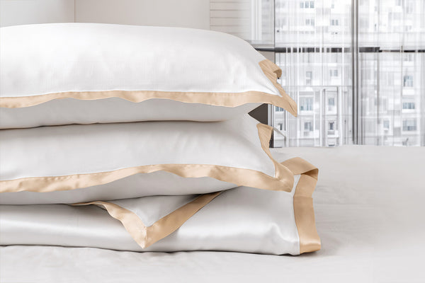 Mayfairsilk Brilliant White and Champagne Oxford Pure Silk Duvet Set - Emperor / Standard Pillowcases