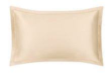 Laden Sie das Bild in den Galerie-Viewer, Champagne Oxford Pure Silk Pillowcase
