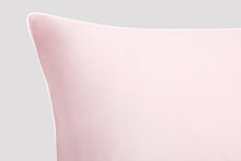 Laden Sie das Bild in den Galerie-Viewer, Precious Pink Pure Silk Pillowcase
