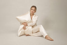Load image into Gallery viewer, Cream Pure Silk Pillowcase
