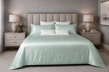 Load image into Gallery viewer, Teal Breeze Silk Duvet Set
