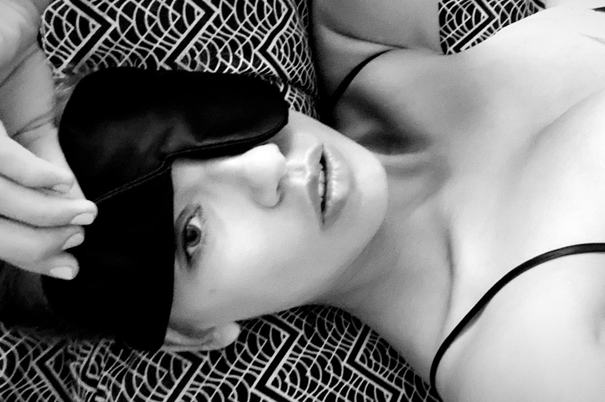 Charcoal Silk Sleep Mask - MayfairSilk
