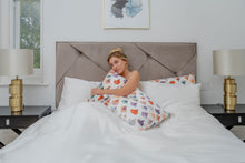 Load image into Gallery viewer, Coral Fans Pure Silk Pillowcase
