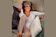 将图片加载到图库查看器，Ivory Pure Silk Cushion Cover - MayfairSilk

