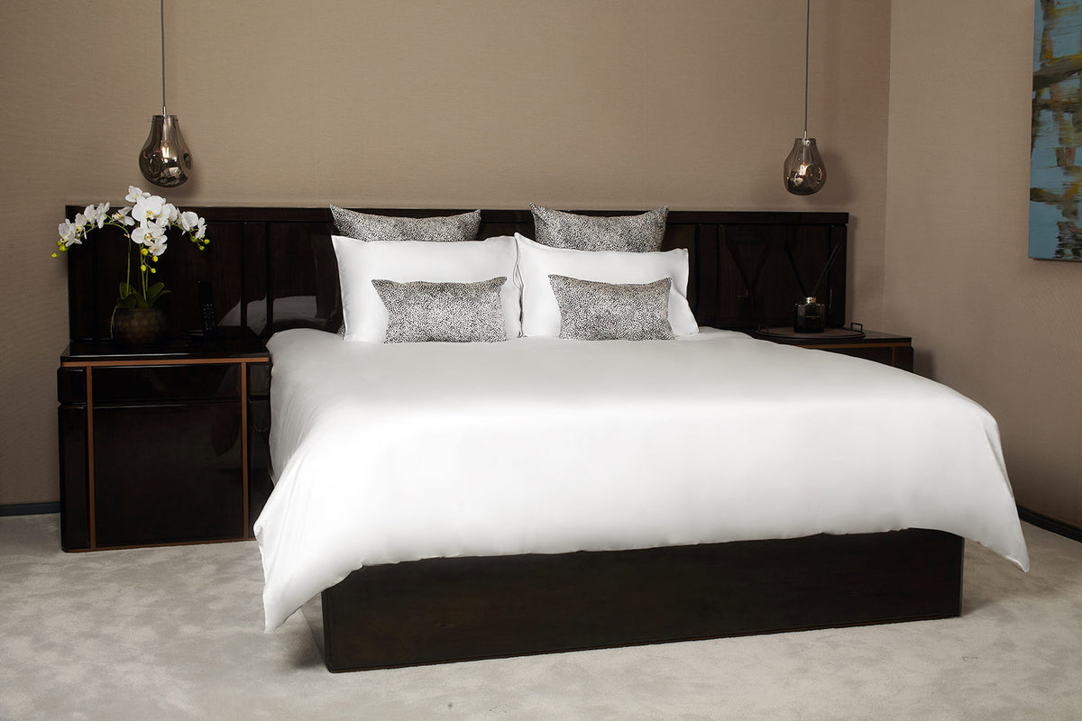 Brilliant White Silk Duvet Set - MayfairSilk