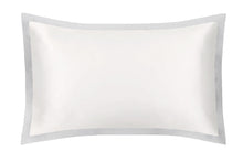Cargar imagen en el visor de la galería, Funda de almohada Oxford de pura seda color marfil y gris ostra
